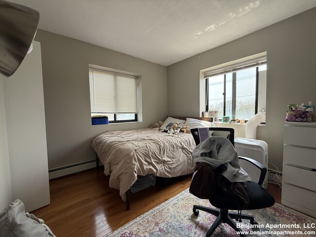 Building Photo - 226 Parker Hill Ave