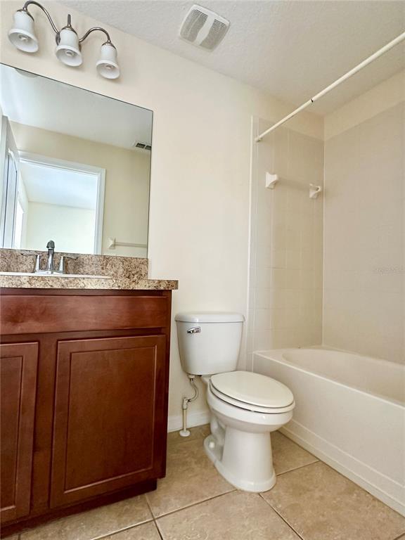 Building Photo - 20427 Needletree Dr