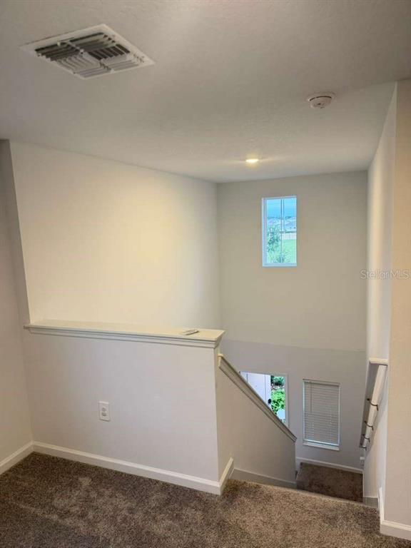 Building Photo - 621 Sand Pne Ln