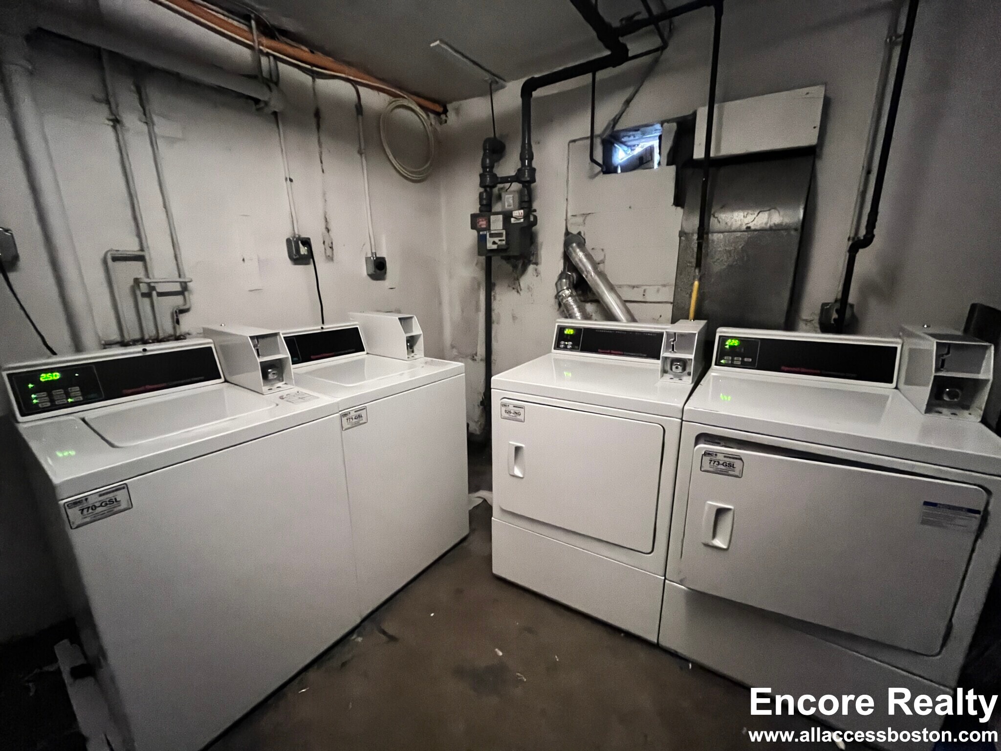 Building Photo - 226 Parker Hill Ave