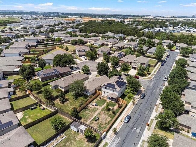 Building Photo - 9004 Berryline Cove