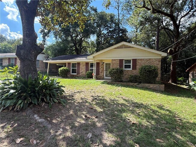 Primary Photo - 508 Castile Dr