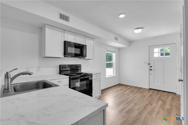 Building Photo - 350 Debus Dr