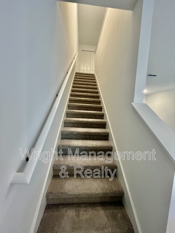 Building Photo - 36113 Risa Michele St