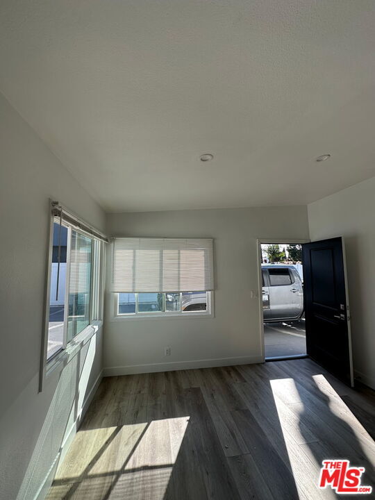 Building Photo - 2658 Santa Ana Ave
