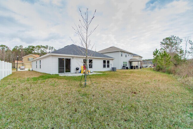 Building Photo - 7634 Fanning Dr