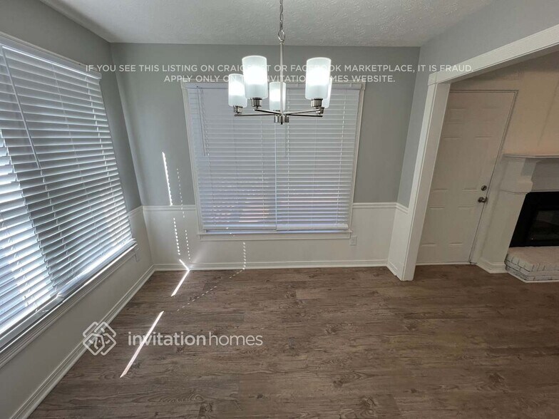 Building Photo - 3201 Beuhlah Way SE