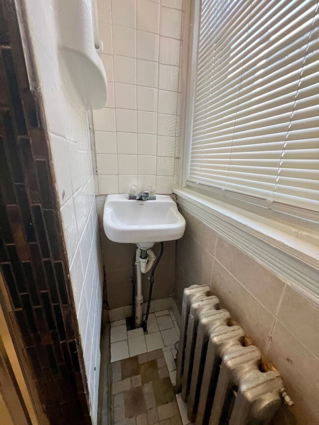 Building Photo - Stunning 3-Bedroom Townhome in Frankford! Available NOW!