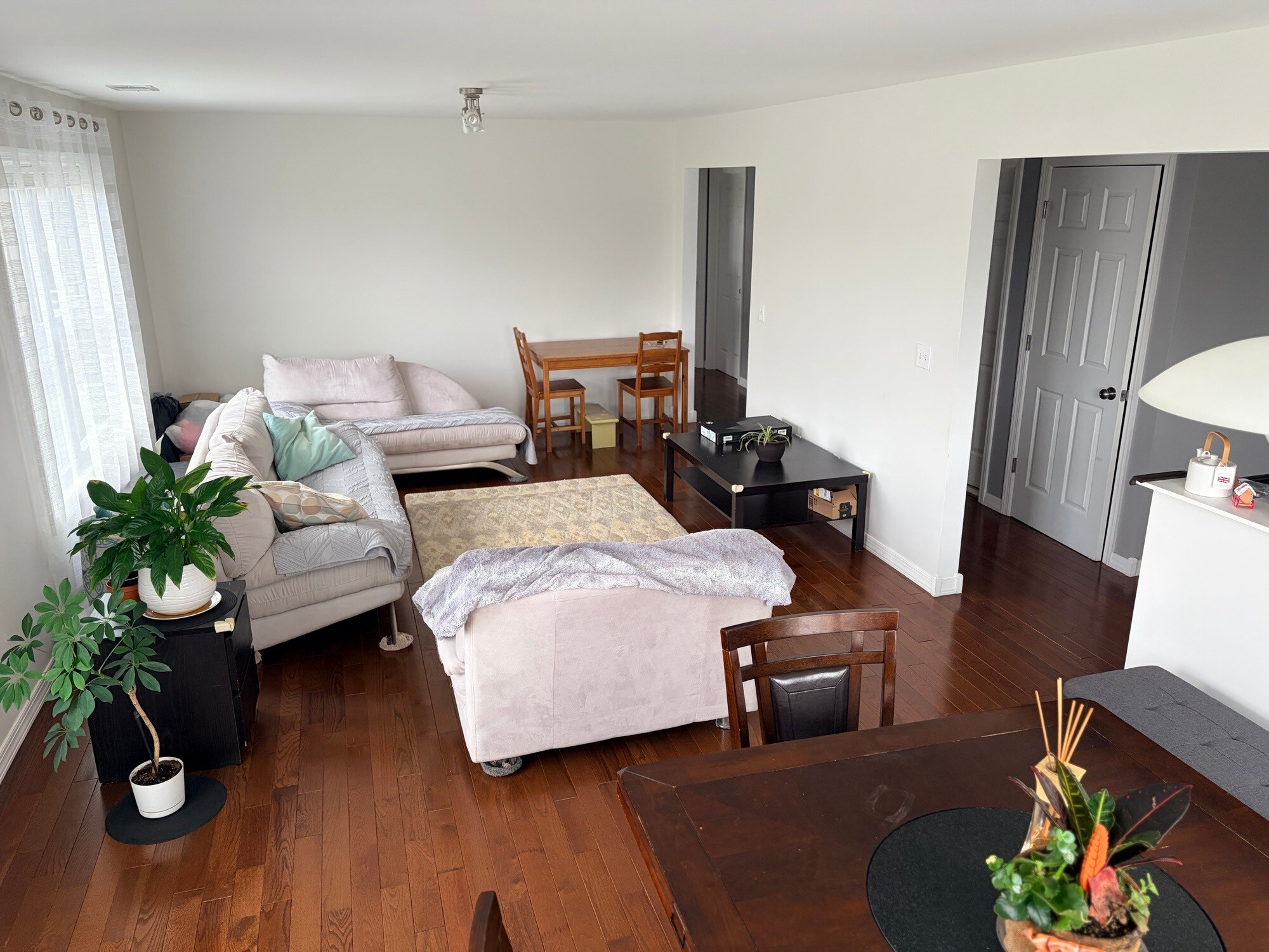 Building Photo - 124 S 15th Ave