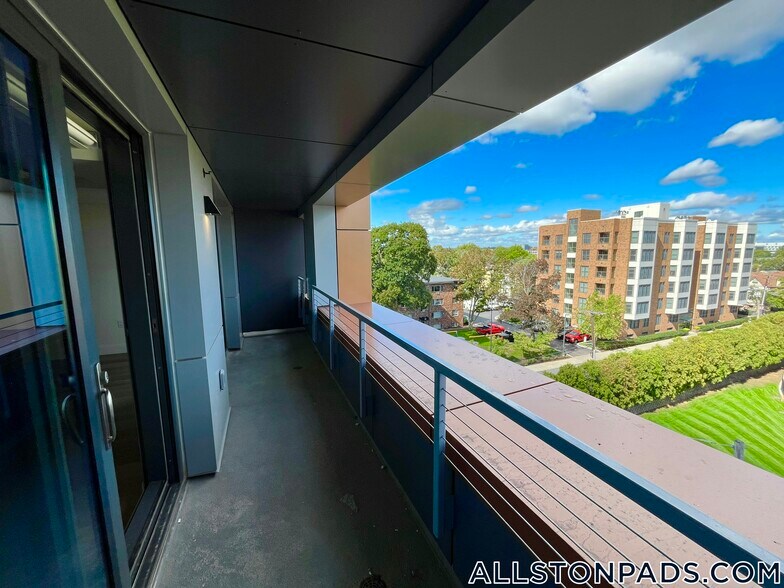 Building Photo - 1079 Commonwealth Ave