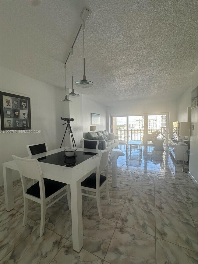 Building Photo - 1965 S Ocean Dr