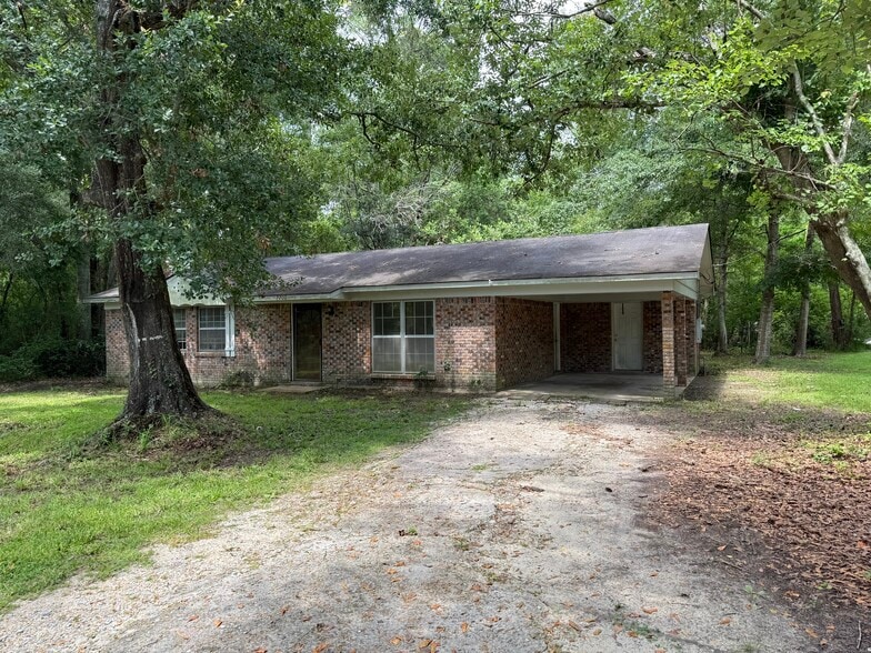 Building Photo - 7700 Elder Ferry Rd