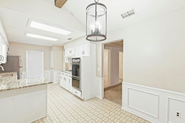 Building Photo - 2116 Winterstone Dr