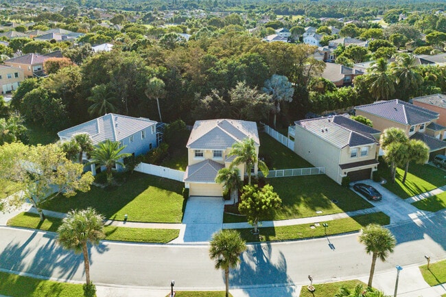 Building Photo - 255 Saratoga Blvd E