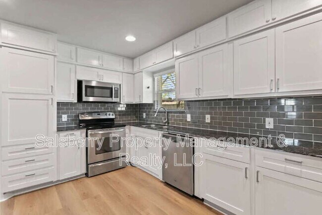 Building Photo - 5312 Odessa Ave