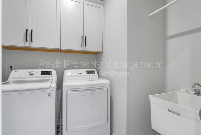 Building Photo - 1633 Bilder Ct