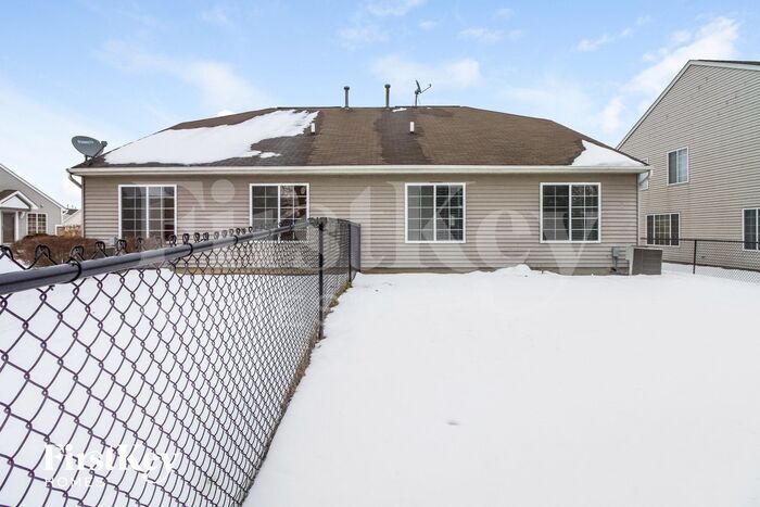 Building Photo - 3023 Impressions Dr