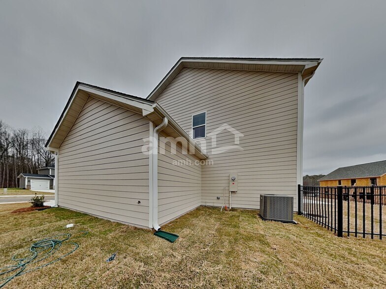 Building Photo - 395 Hickory Pointe Rd