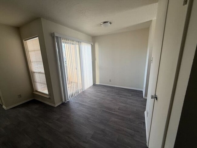 Building Photo - 4601 Carlisle Blvd NE