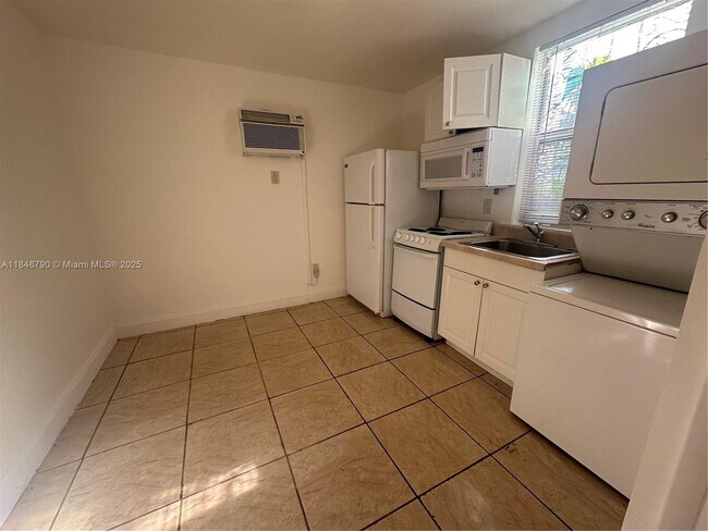 Building Photo - 559 NW 44th St