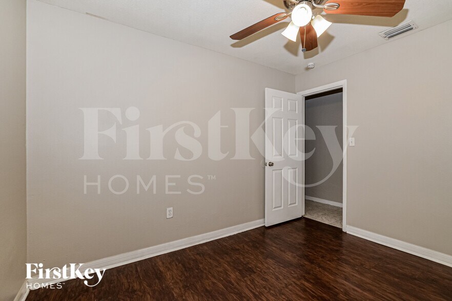 Building Photo - 6314 Gamble Dr