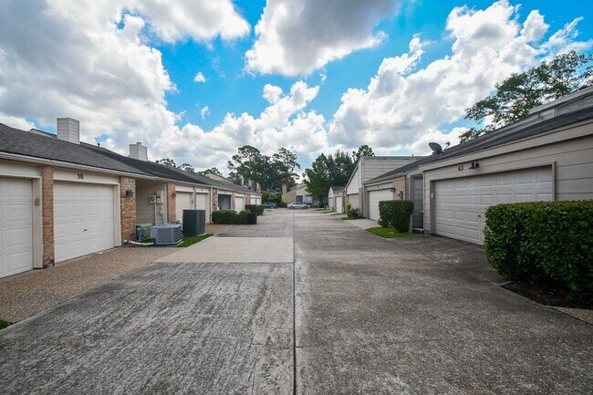Building Photo - 12625 Memorial Dr