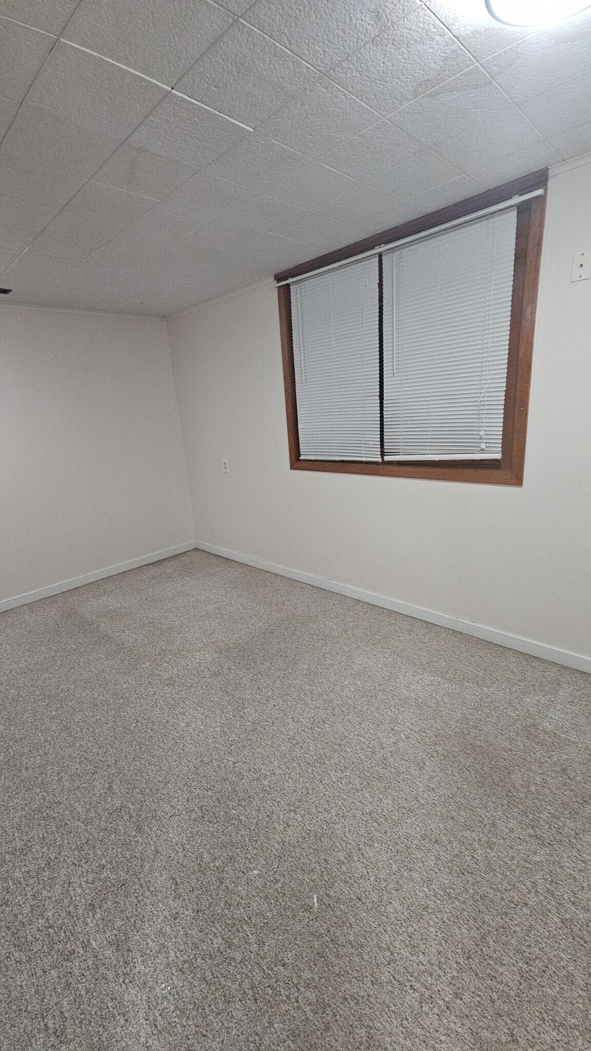 Building Photo - 207 W Holly St