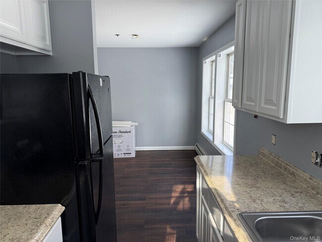 Building Photo - 17 Orchard Pl