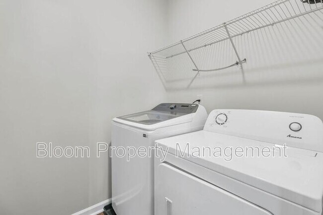 Building Photo - 507 Sybilwood Ln