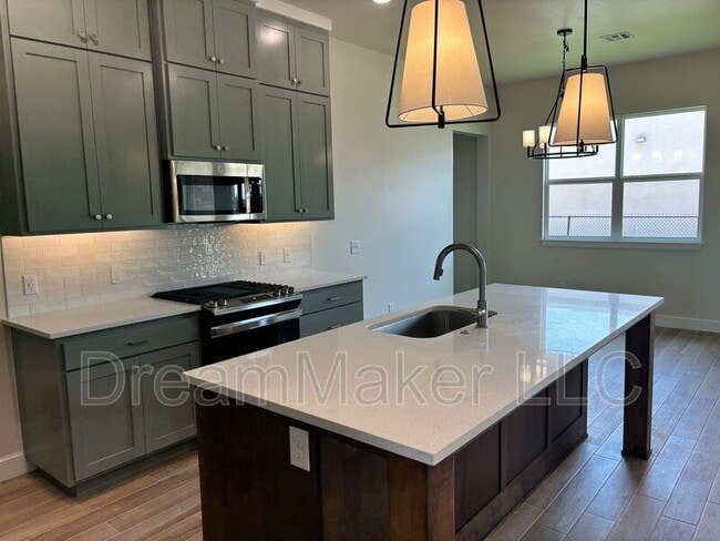 Building Photo - 3002 Hollow Crest Ln