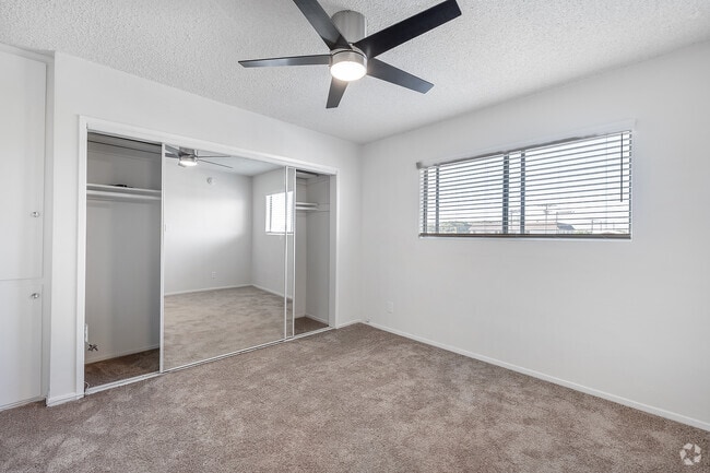 1BR, 1BA - 600SF - Bedroom - 12915 Venice