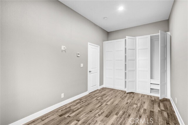 Building Photo - 9338 Emerald Ave