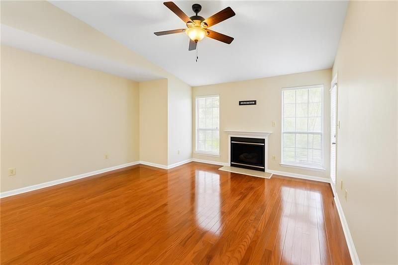 Building Photo - 424 Granville Ct