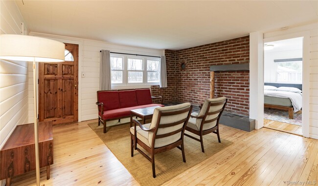 Building Photo - 257 Mill Rd