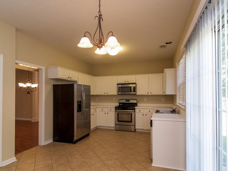 Building Photo - 3515 Ridgefair Dr