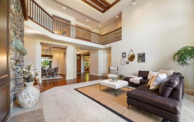 Building Photo - Beautiful Home in Semiahmoo!