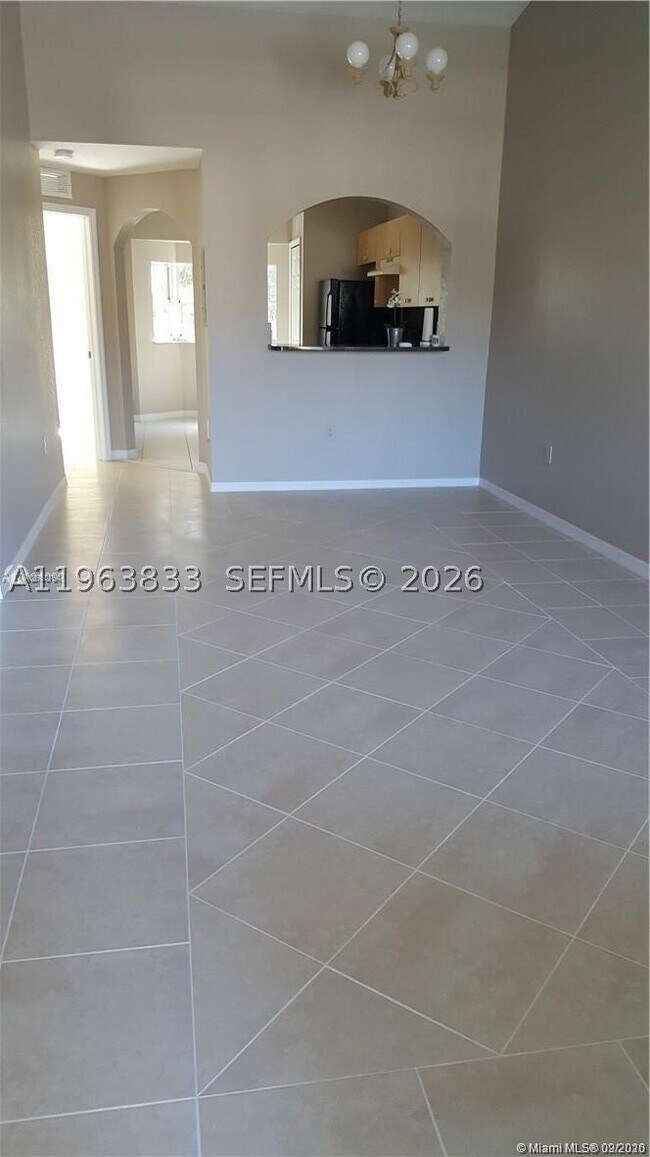 Building Photo - 1260 SE 31st Ct