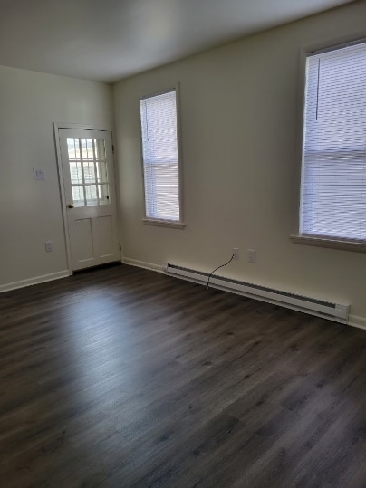 Building Photo - 431 Main St