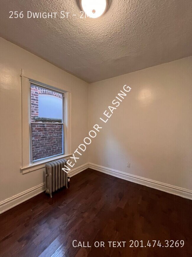 Building Photo - 256 Dwight St