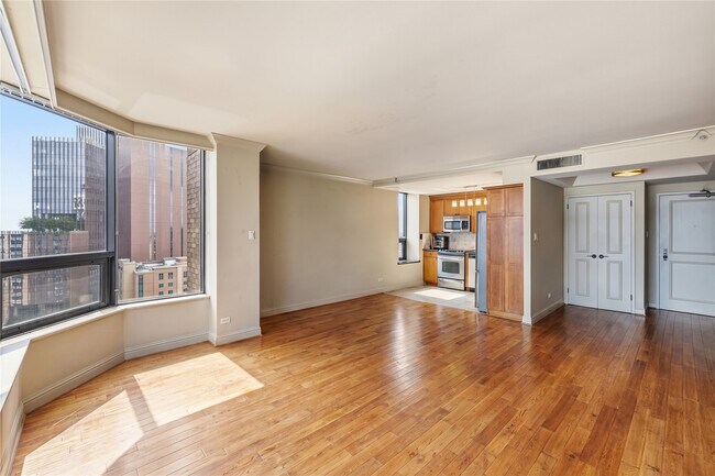 Building Photo - 1111 Caroline St