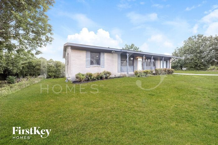 Building Photo - 2521 Southaven Dr