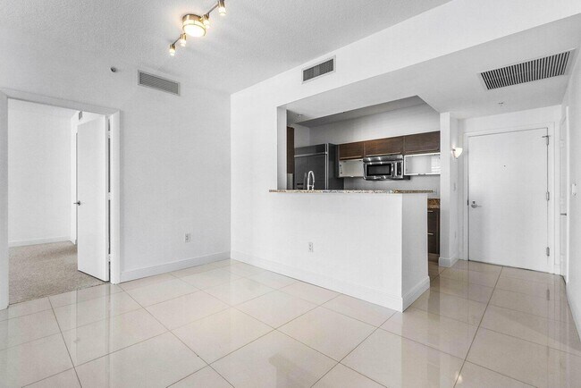 Building Photo - 550 Okeechobee Blvd