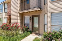 Building Photo - 2 Bedroom Townhouse on Bluebonnet & Jeffer...