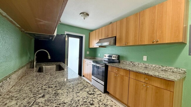 Building Photo - 4729 Myrtle Ln