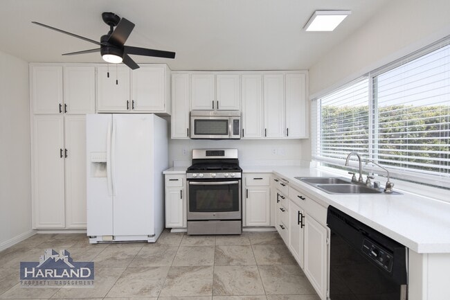 Building Photo - 11191 Zapata Ave