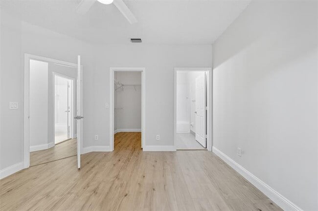 Building Photo - 16045 Emerald Cove Rd
