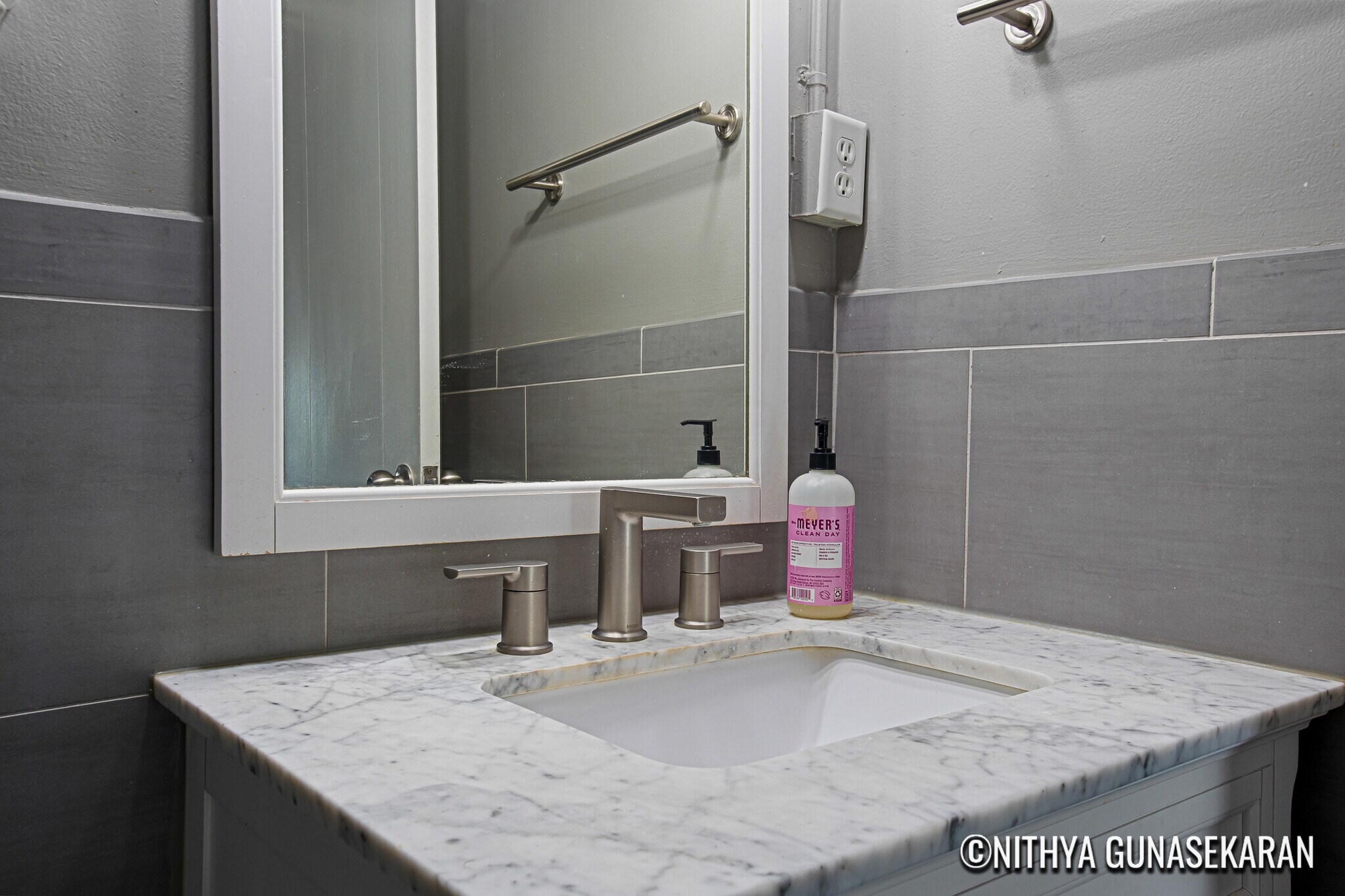 bathroom - 505 Cherry St SE