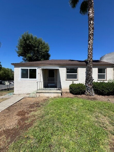 Building Photo - 3704 S Granada Ave