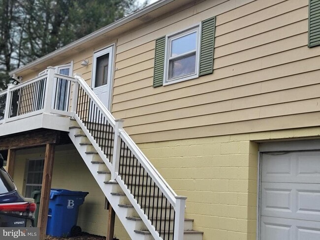 Building Photo - 1207 Deer Creek Church Rd