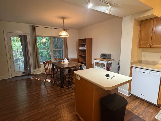 Building Photo - Spacious Furnished 3-Bedroom Condo – All U...
